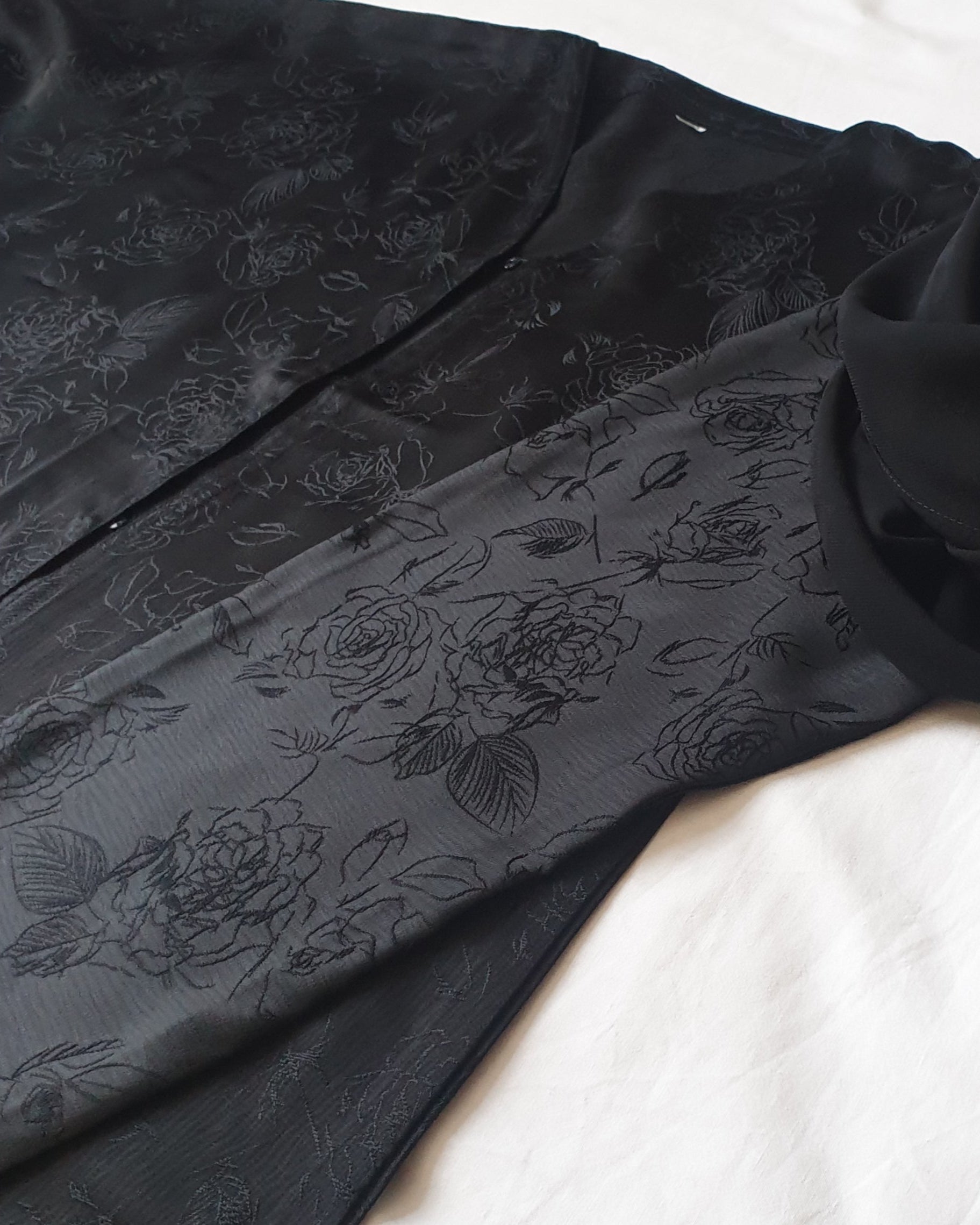Black rose self print abaya