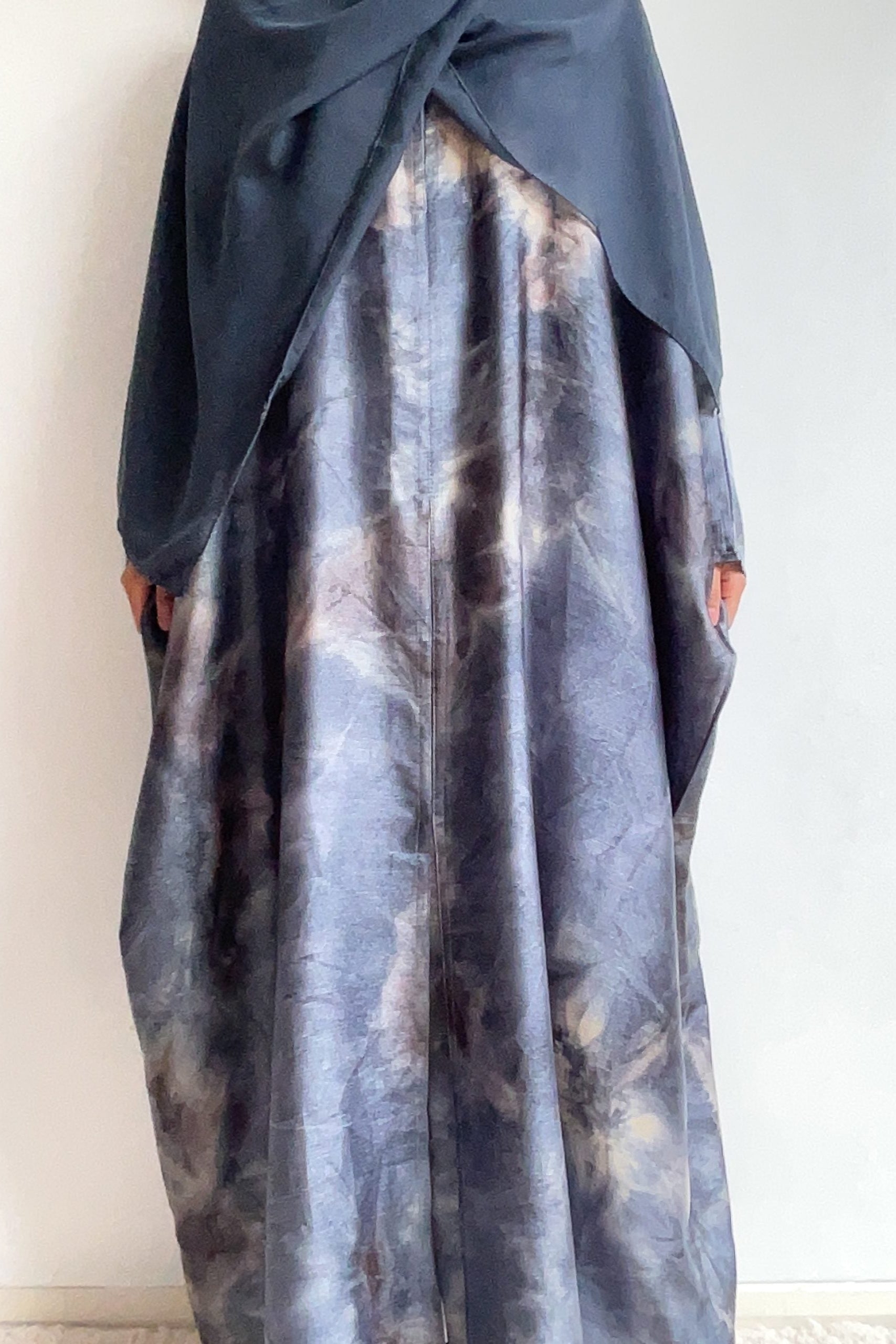 blue tie dye abaya