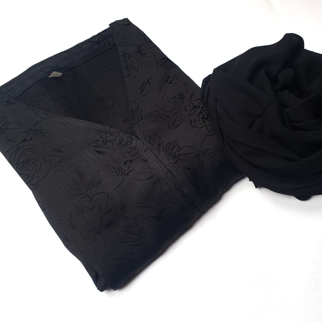 Black rose self print abaya