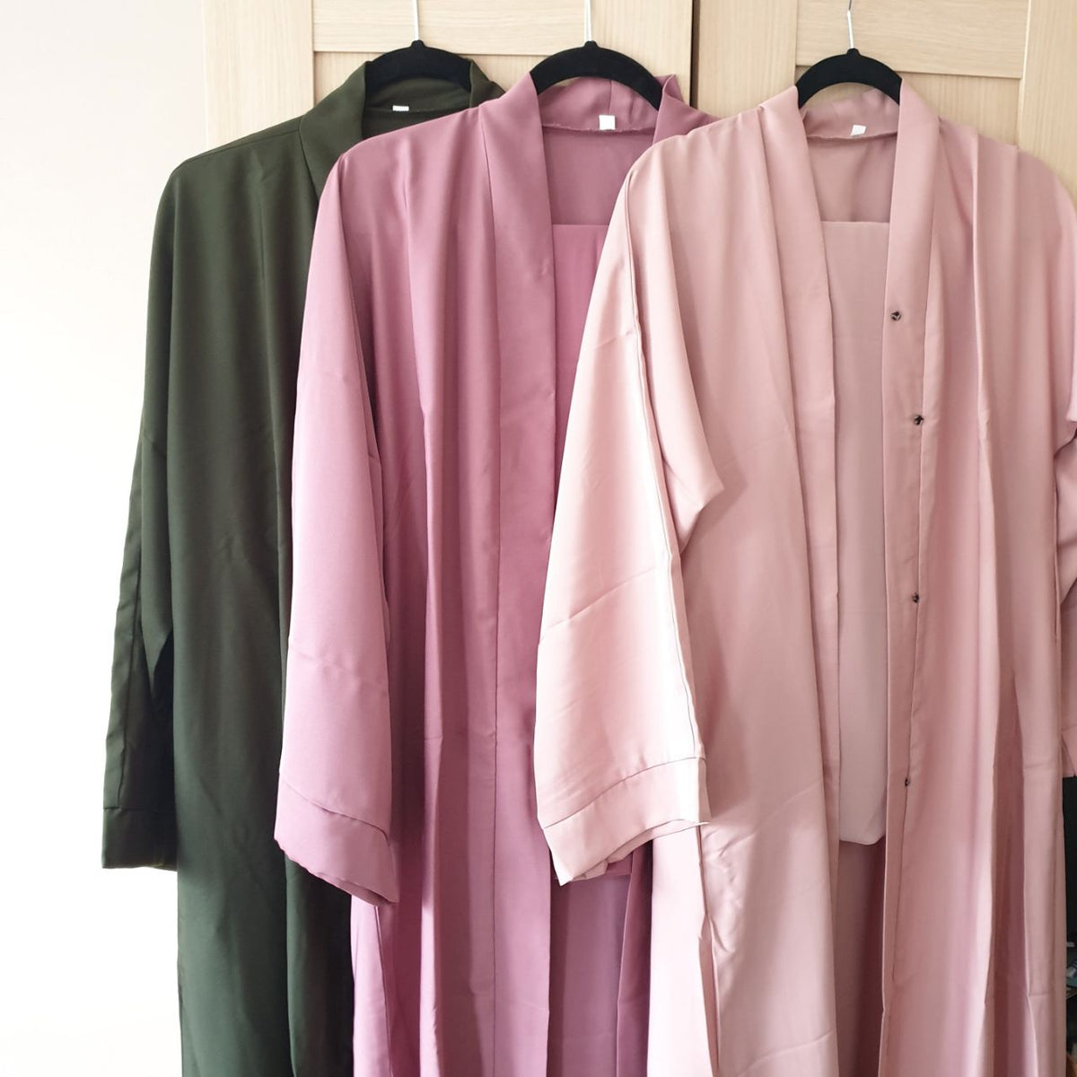 Classic Open Abaya with side pockets